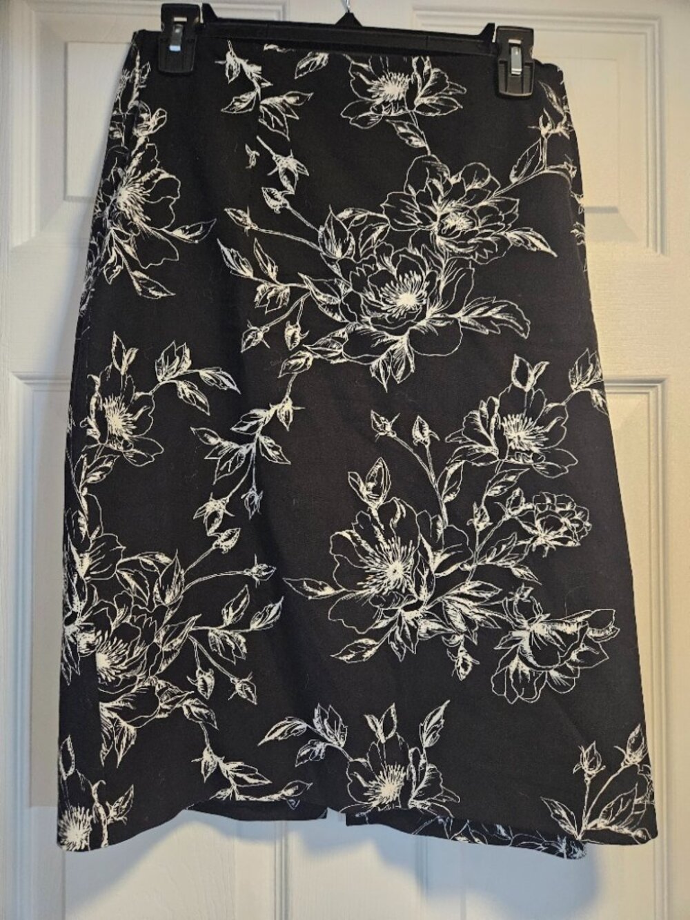 White House Black Market Pencil Skirt Flower Design